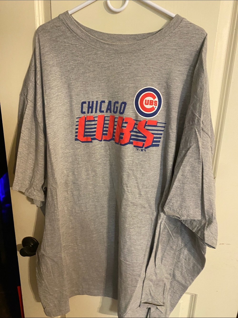 Fanatics Gray Chicago Cubs Short Sleeve Tee with Blue and Red Logo